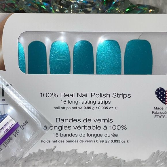 Color Street- Brave and Bold, shimmery teal nail strip set - Picture 5 of 15